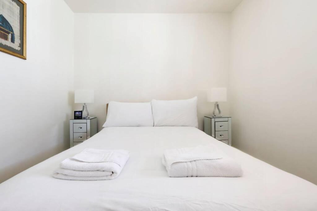 Beautiful 2 Bedroom Mews House With Parking By The Beach Brighton Luaran gambar